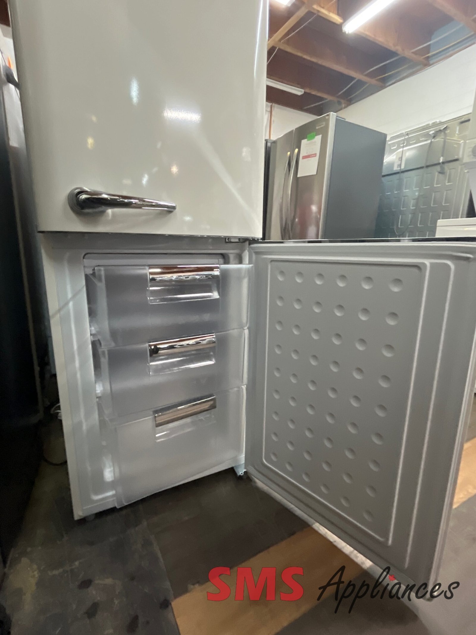 Open-Box-Freezers-HBF941-CREAM-3-scaled-1.jpg Open Box Freezers HBF941-CREAM Hamilton Beach - Image 3