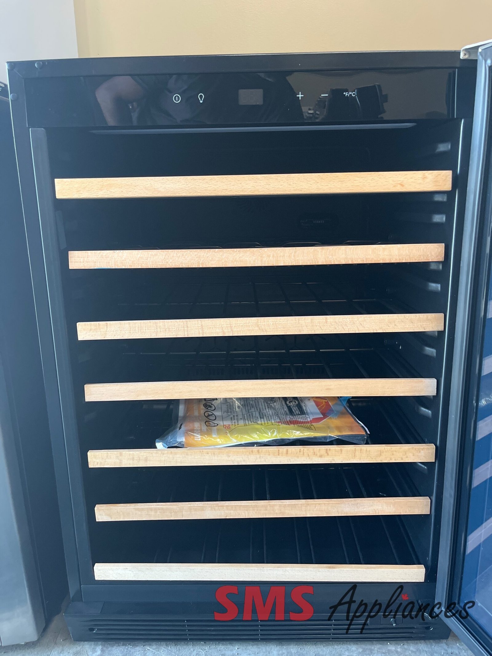 Open-Box-Fridges-FGWC5233TS-2-scaled-1.jpg Open Box Fridges FGWC5233TS Frigidaire - Image 2