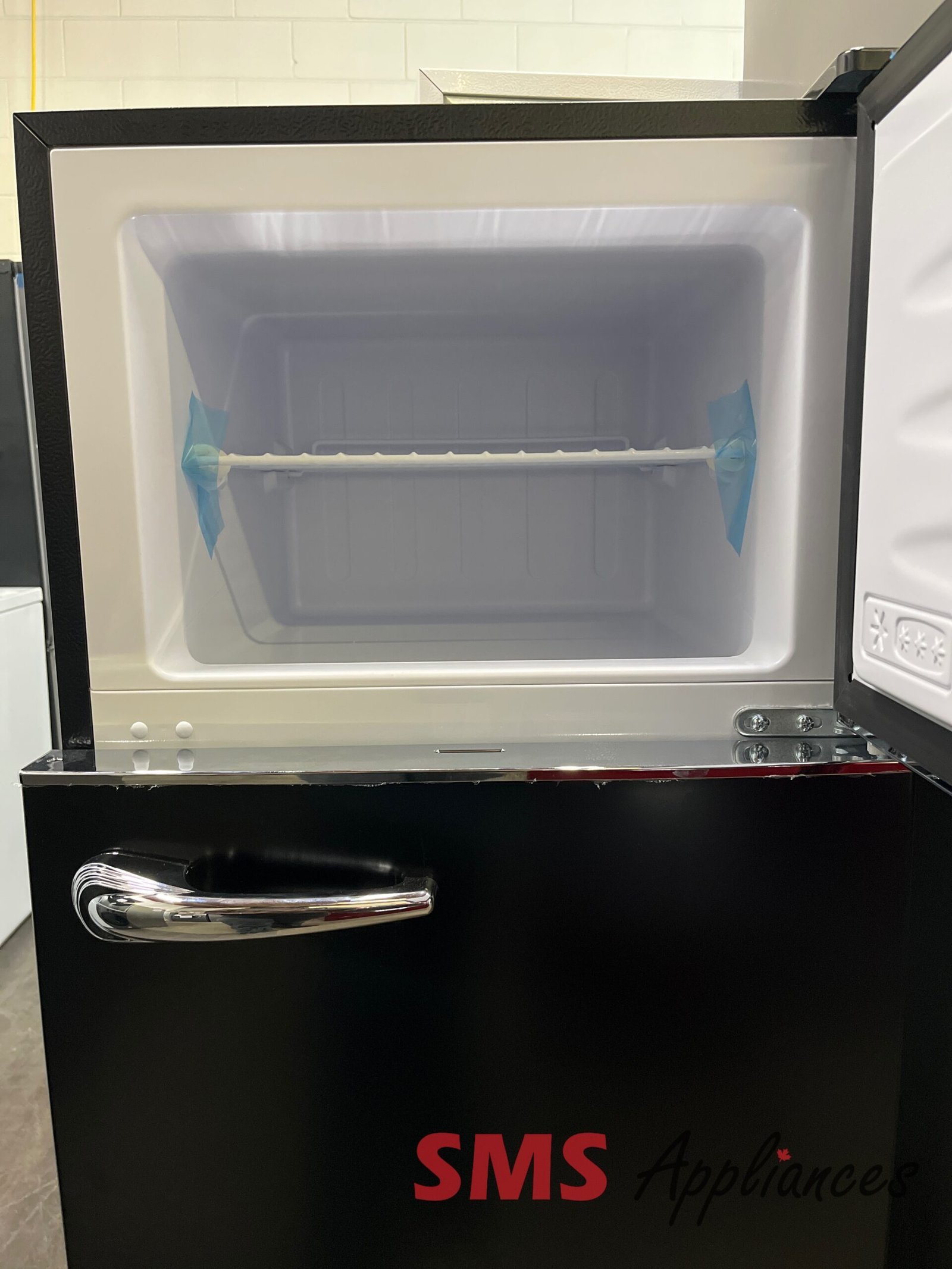 Refurbished-Fridges-EFR789-2-scaled-1.jpg Refurbished Fridges EFR789 Frigidaire - Image 2