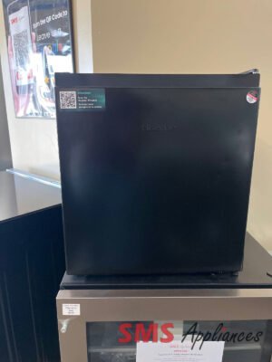 Open Box Fridges RC16C1GBE Hisense - Image 1